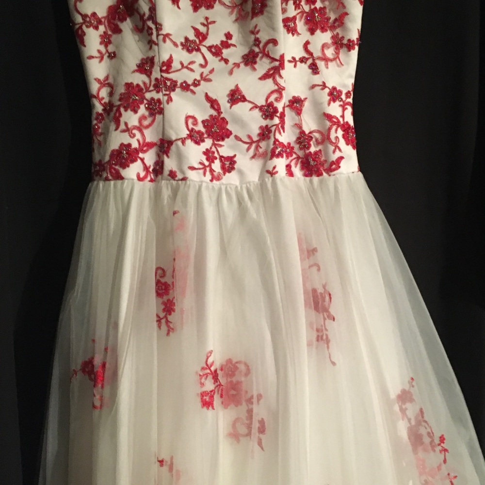 Boutique formal dress in red and white